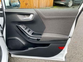 FORD PUMA 1.0T EcoBoost MHEV Titanium SUV 5dr Petrol Hybrid DCT Euro 6 (s/