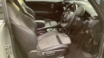 MINI Electric Hatch Cooper SE 32.6kWh Level 2 Hatchback 3dr Electric Auto (184 ps)