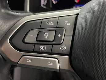 VOLKSWAGEN POLO 1.0 TSI R-Line Hatchback 5dr Petrol Manual Euro 6 (s/s) (95 ps) 