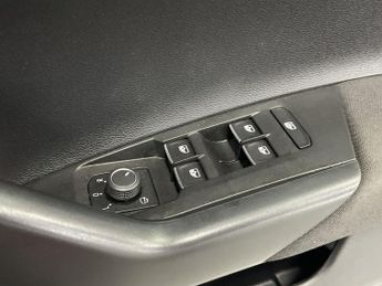 VOLKSWAGEN POLO 1.0 TSI R-Line Hatchback 5dr Petrol Manual Euro 6 (s/s) (95 ps) 