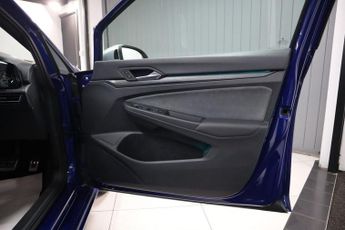 VOLKSWAGEN GOLF 2.0 TSI R Hatchback 5dr Petrol DSG 4Motion Euro 6 (s/s) (320 ps)