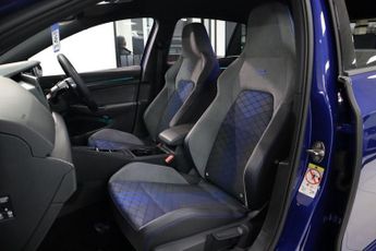 VOLKSWAGEN GOLF 2.0 TSI R Hatchback 5dr Petrol DSG 4Motion Euro 6 (s/s) (320 ps)
