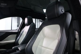 JAGUAR F-PACE 2.0 D180 R-Sport SUV 5dr Diesel Auto AWD Euro 6 (s/s) (180 ps)