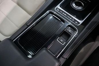 JAGUAR F-PACE 2.0 D180 R-Sport SUV 5dr Diesel Auto AWD Euro 6 (s/s) (180 ps)