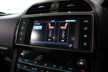 JAGUAR F-PACE 2.0 D180 R-Sport SUV 5dr Diesel Auto AWD Euro 6 (s/s) (180 ps)