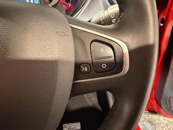 RENAULT CAPTUR 1.5 dCi ENERGY Dynamique S Nav SUV 5dr Diesel EDC Euro 6 (s/s) (