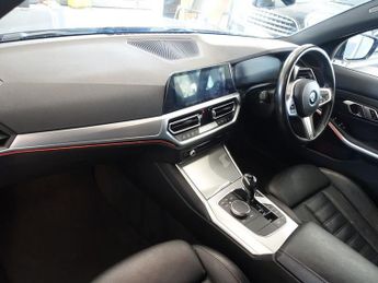 BMW 3 SERIES 2.0 320i M Sport Saloon 4dr Petrol Auto Euro 6 (s/s) (184 ps)
