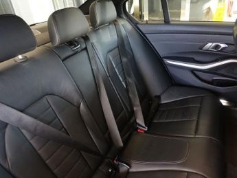 BMW 3 SERIES 2.0 320i M Sport Saloon 4dr Petrol Auto Euro 6 (s/s) (184 ps)