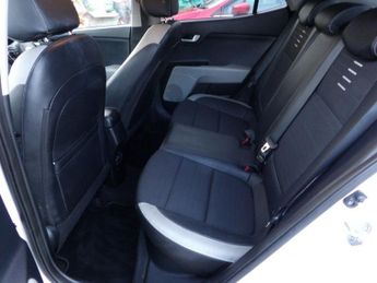 KIA STONIC 1.6 CRDi 3 SUV 5dr Diesel Manual Euro 6 (s/s) (113 bhp)
