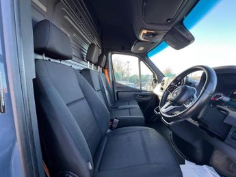 MERCEDES-BENZ SPRINTER 2.0 315 CDI Premium Panel Van 5dr Diesel G-Tronic FWD L2 H2 Euro