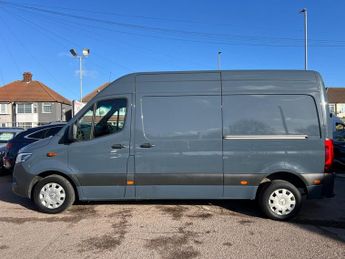 MERCEDES-BENZ SPRINTER 2.0 315 CDI Premium Panel Van 5dr Diesel G-Tronic FWD L2 H2 Euro