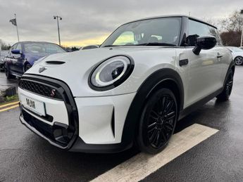 MINI HATCH 2.0 Cooper S Exclusive Hatchback 3dr Petrol Steptronic Euro 6 (s