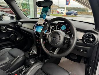 MINI HATCH 2.0 Cooper S Exclusive Hatchback 3dr Petrol Steptronic Euro 6 (s