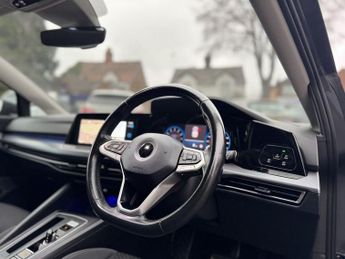 VOLKSWAGEN GOLF 1.5 eTSI MHEV Active Hatchback 5dr Petrol Hybrid DSG Euro 6 (s/s