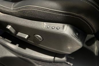 PEUGEOT 3008 1.2 PureTech GT Premium SUV 5dr Petrol EAT Euro 6 (s/s) (130 ps)