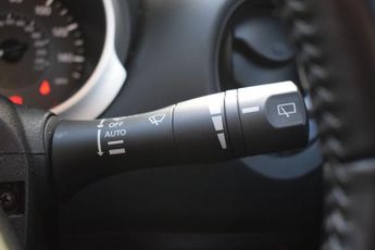 NISSAN JUKE 1.6 Tekna SUV 5dr Petrol XTRON Euro 6 (117 ps)