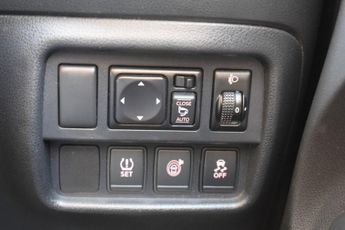 NISSAN JUKE 1.6 Tekna SUV 5dr Petrol XTRON Euro 6 (117 ps)