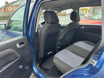 FORD FUSION 1.6 Zetec Climate Hatchback 5dr Petrol Automatic (181 g/km, 99 b