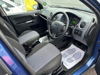 FORD FUSION 1.6 Zetec Climate Hatchback 5dr Petrol Automatic (181 g/km, 99 b