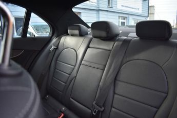 MERCEDES-BENZ C-CLASS 2.1 C250d AMG LINE (PREMIUM PLUS) (204ps) REVERSING CAMERA | PAN