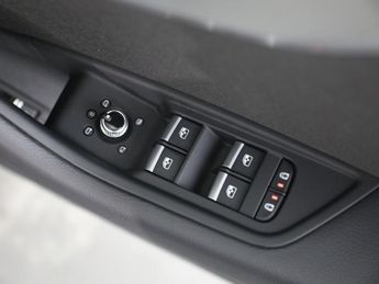 AUDI A4 2.0 TFSI 35 Technik Saloon 4dr Petrol S Tronic Euro 6 (s/s) (150