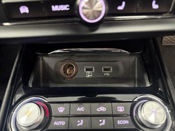 MG MG5 52.5kWh Exclusive Estate 5dr Electric Auto (156 ps)