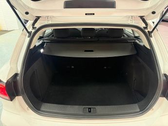 MG MG5 52.5kWh Excite Estate 5dr Electric Auto (156 ps)