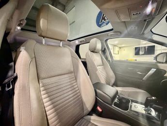 LAND ROVER DISCOVERY SPORT 2.0 P200 MHEV SE SUV 5dr Petrol Auto 4WD Euro 6 (s/s) (200 ps)