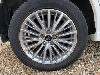 MITSUBISHI OUTLANDER 2.4h TwinMotor 13.8kWh Reflex Plus SUV 5dr Petrol Plug-in Hybrid