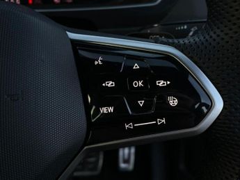 VOLKSWAGEN TIGUAN 2.0 TDI R-Line SUV 5dr Diesel DSG 4Motion Euro 6 (s/s) (150 ps)