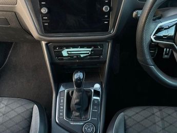 VOLKSWAGEN TIGUAN 2.0 TDI R-Line SUV 5dr Diesel DSG 4Motion Euro 6 (s/s) (150 ps)