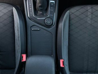 VOLKSWAGEN TIGUAN 2.0 TDI R-Line SUV 5dr Diesel DSG 4Motion Euro 6 (s/s) (150 ps)