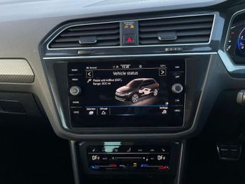 VOLKSWAGEN TIGUAN 2.0 TDI R-Line SUV 5dr Diesel DSG 4Motion Euro 6 (s/s) (150 ps)