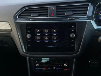 VOLKSWAGEN TIGUAN 2.0 TDI R-Line SUV 5dr Diesel DSG 4Motion Euro 6 (s/s) (150 ps)
