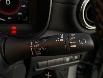 NISSAN JUKE 1.0 DIG-T N-Connecta SUV 5dr Petrol DCT Auto Euro 6 (s/s) (114 p