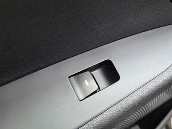 HYUNDAI TUCSON 2.0 CRDi SE Nav SUV 5dr Diesel Auto 4WD Euro 6 (136 ps)