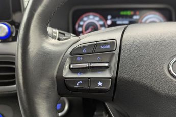 HYUNDAI KONA 64kWh Premium SUV 5dr Electric Auto (10.5kW Charger) (204 ps)