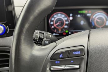 HYUNDAI KONA 64kWh Premium SUV 5dr Electric Auto (10.5kW Charger) (204 ps)