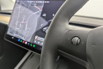 TESLA Model 3 Standard Range Plus Saloon 4dr Electric Auto RWD (241 bhp)