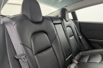 TESLA Model 3 Standard Range Plus Saloon 4dr Electric Auto RWD (241 bhp)