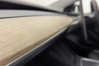 TESLA Model 3 Standard Range Plus Saloon 4dr Electric Auto RWD (241 bhp)