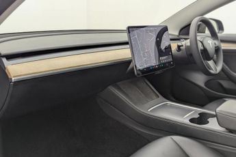 TESLA Model 3 Standard Range Plus Saloon 4dr Electric Auto RWD (241 bhp)