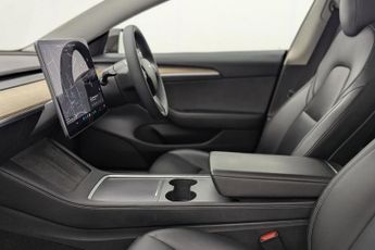 TESLA Model 3 Standard Range Plus Saloon 4dr Electric Auto RWD (241 bhp)