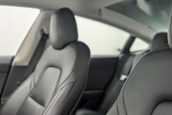 TESLA Model 3 Standard Range Plus Saloon 4dr Electric Auto RWD (241 bhp)