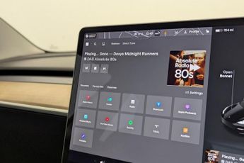 TESLA Model 3 Standard Range Plus Saloon 4dr Electric Auto RWD (241 bhp)