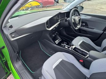 VAUXHALL MOKKA ELECTRIC 50kWh Design SUV 5dr Electric Auto (136 ps)