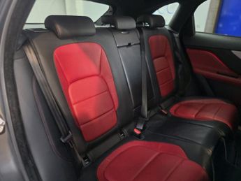 JAGUAR F-PACE 2.0 D180 R-Sport SUV 5dr Diesel Auto AWD Euro 6 (s/s) (180 ps)