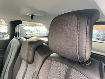 PEUGEOT 5008 1.5 BlueHDi Allure SUV 5dr Diesel EAT Euro 6 (s/s) (130 ps)