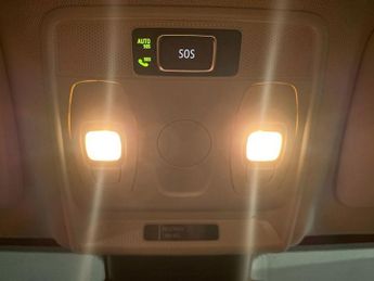 RENAULT ARKANA 1.6 E-TECH Iconic SUV 5dr Petrol Hybrid Auto 2WD Euro 6 (s/s) (1