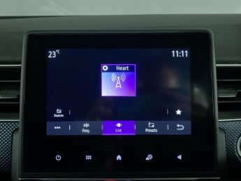 RENAULT ARKANA 1.6 E-TECH Iconic SUV 5dr Petrol Hybrid Auto 2WD Euro 6 (s/s) (1